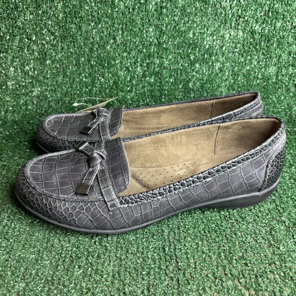 NEW Natural Soul Gracee Faux Croc All Thru Comfort Loafer Flat Grey Womens 9.5M